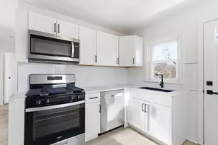 1582 Vendome Dr S, Columbus, OH 43219 - Photo 3