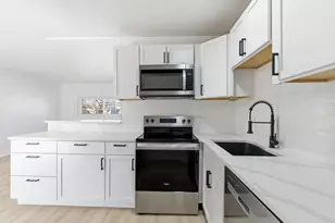 2321 Dunning Ct, Columbus, OH 43219 - Photo 3