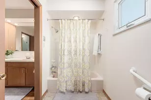 1811 Hove Rd, Columbus, OH 43221 - Photo 21