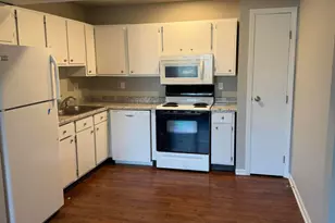 7891 Thornfield Ln, Columbus, OH 43235 - Photo 9