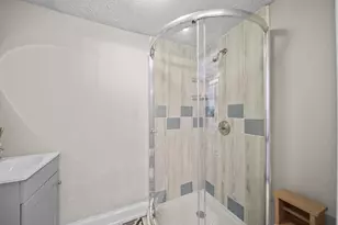 700 S Champion Ave, Columbus, OH 43205 - Photo 17