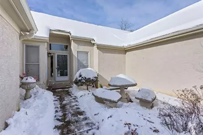 2665 Vililly Circle W, Grove City, OH 43123 - Photo 3