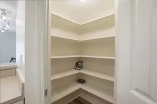 6336 Lakeview Dr E, Grove City, OH 43123 - Photo 19