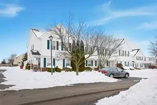 6336 Lakeview Dr E, Grove City, OH 43123 - Photo 3