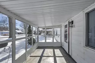 845 Exeter Rd, Columbus, OH 43213 - Photo 5