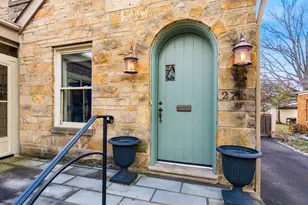 271 S Cassingham Rd, Bexley, OH 43209 - Photo 3