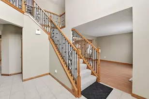 5660 Newington Dr, Hilliard, OH 43026 - Photo 3