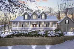 544 Grand Ridge Dr, Howard, OH 43028 - Photo 1