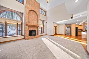 544 Grand Ridge Dr, Howard, OH 43028 - Photo 5