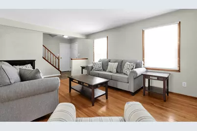 1679 Peardale Road N, Columbus, OH 43229 - Photo 5