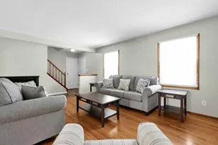 1679 Peardale Rd N, Columbus, OH 43229 - Photo 5