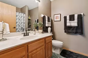 1083 Oak Bay Dr, Galloway, OH 43119 - Photo 13