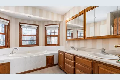 901 Southeast Court, Zanesville, OH 43701 - Photo 9