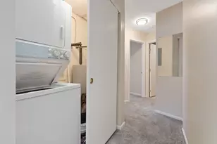 3941 Karl Rd, Columbus, OH 43224 - Photo 9