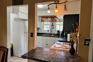 1012 Kling St, Akron, OH 44301 - Photo 7