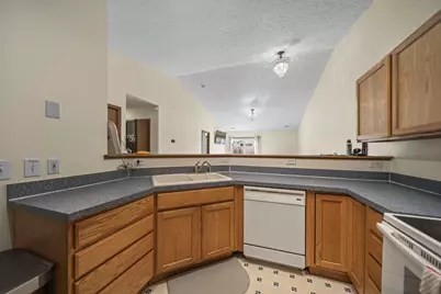 1521 October Ridge Court, Columbus, OH 43223 - Photo 15