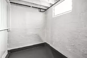 1799 Harold Pl, Columbus, OH 43211 - Photo 31