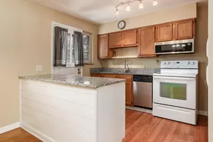 1835 Northwest Ct, Columbus, OH 43212 - Photo 9