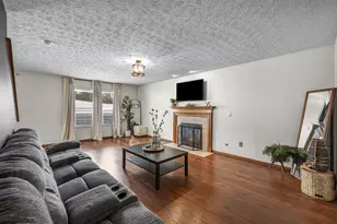 2147 Exemplar Ct, Grove City, OH 43123 - Photo 3