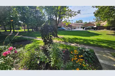 5305 Berrywood Drive, Columbus, OH 43220 - Photo 3