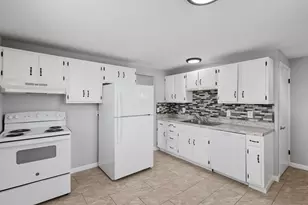 868 Harwood Dr, Columbus, OH 43228 - Photo 9