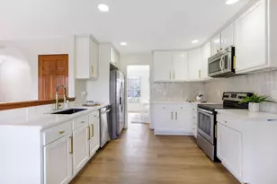 8900 Latham Ct, Reynoldsburg, OH 43068 - Photo 9