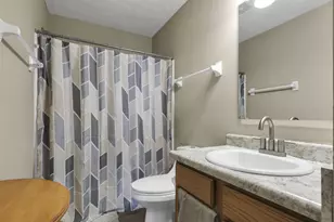 2700 Raphael Dr, Columbus, OH 43232 - Photo 23