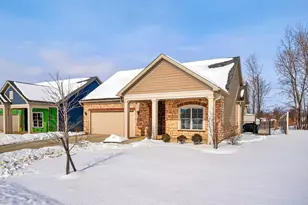 1636 Waterside Dr, Circleville, OH 43113 - Photo 3