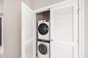 50 W Broad St, Columbus, OH 43215 - Photo 17