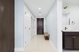 50 W Broad St, Columbus, OH 43215 - Photo 11