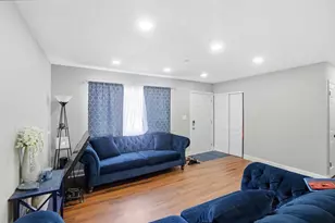 1973 Dunning Rd, Columbus, OH 43219 - Photo 5