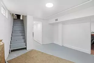 1973 Dunning Rd, Columbus, OH 43219 - Photo 17