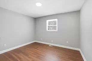 1973 Dunning Rd, Columbus, OH 43219 - Photo 13