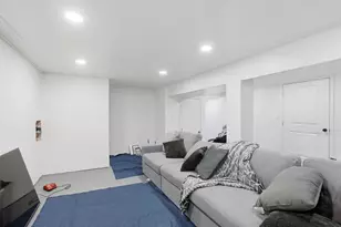 1973 Dunning Rd, Columbus, OH 43219 - Photo 25