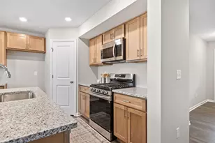 695 Erickson Ave, Columbus, OH 43213 - Photo 3