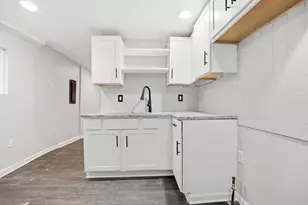 1041 Market St, Zanesville, OH 43701 - Photo 9