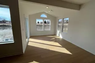 326 White Pines Dr, Bellefontaine, OH 43311 - Photo 11