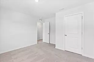 1489 Jarry Ave, Columbus, OH 43228 - Photo 17