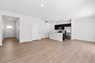 1489 Jarry Ave, Columbus, OH 43228 - Photo 3