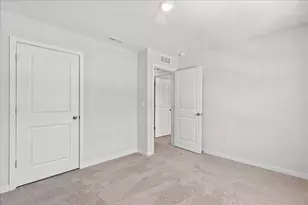 1489 Jarry Ave, Columbus, OH 43228 - Photo 21