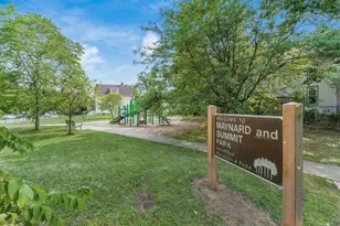 2339 Summit St, Columbus, OH 43202 - Photo 37