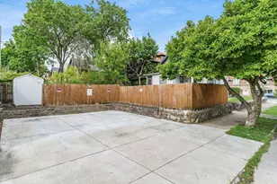 2339 Summit St, Columbus, OH 43202 - Photo 9