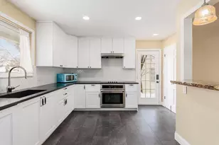 2674 Woodstock Rd, Upper Arlington, OH 43221 - Photo 11