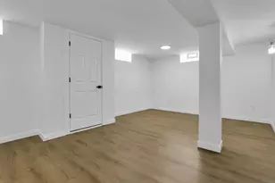 180 N Harding Rd, Columbus, OH 43209 - Photo 21