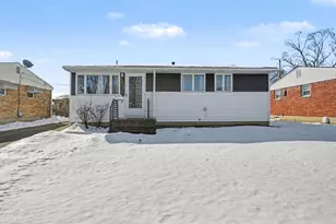 3977 Sexton Dr, Columbus, OH 43228 - Photo 1