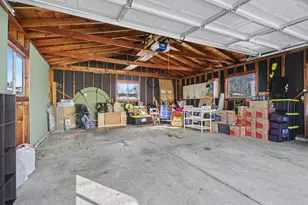 3977 Sexton Dr, Columbus, OH 43228 - Photo 21