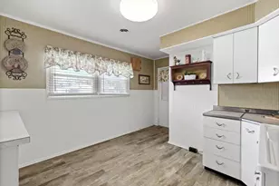 430 Ruth Ave, Circleville, OH 43113 - Photo 7