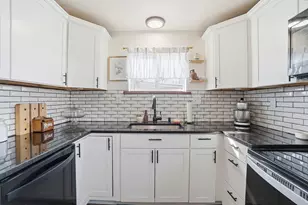 306 Madison Dr S, West Jefferson, OH 43162 - Photo 9