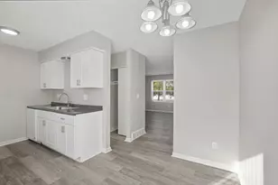 5730 Crossing Ct, Columbus, OH 43231 - Photo 11