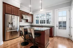 292 1/2 E Gay St, Columbus, OH 43215 - Photo 3